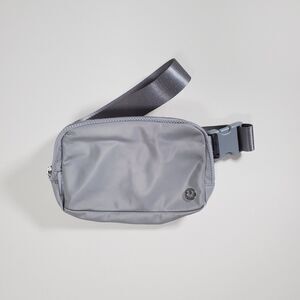 NEW Lululemon Women’s Everywhere Belt Bag 1L Silver Drop Nylon Athleisure